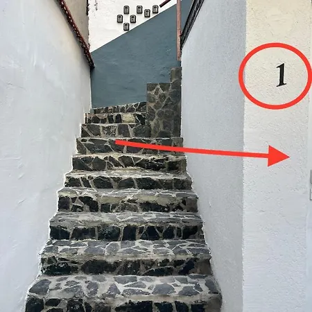 The Rainbow 1 & Free Motorcycle Parking Apartmán Sofie